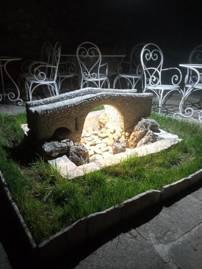 Heart Of Old Town Guesthouse Podgorica Bagian luar foto